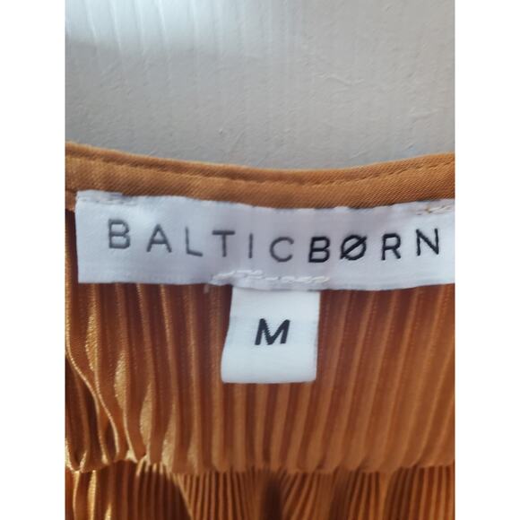 Baltic Born Venus Pleated Long Sleeve V-Neck Maxi Dress Saffron Medium - Picture 5 of 6